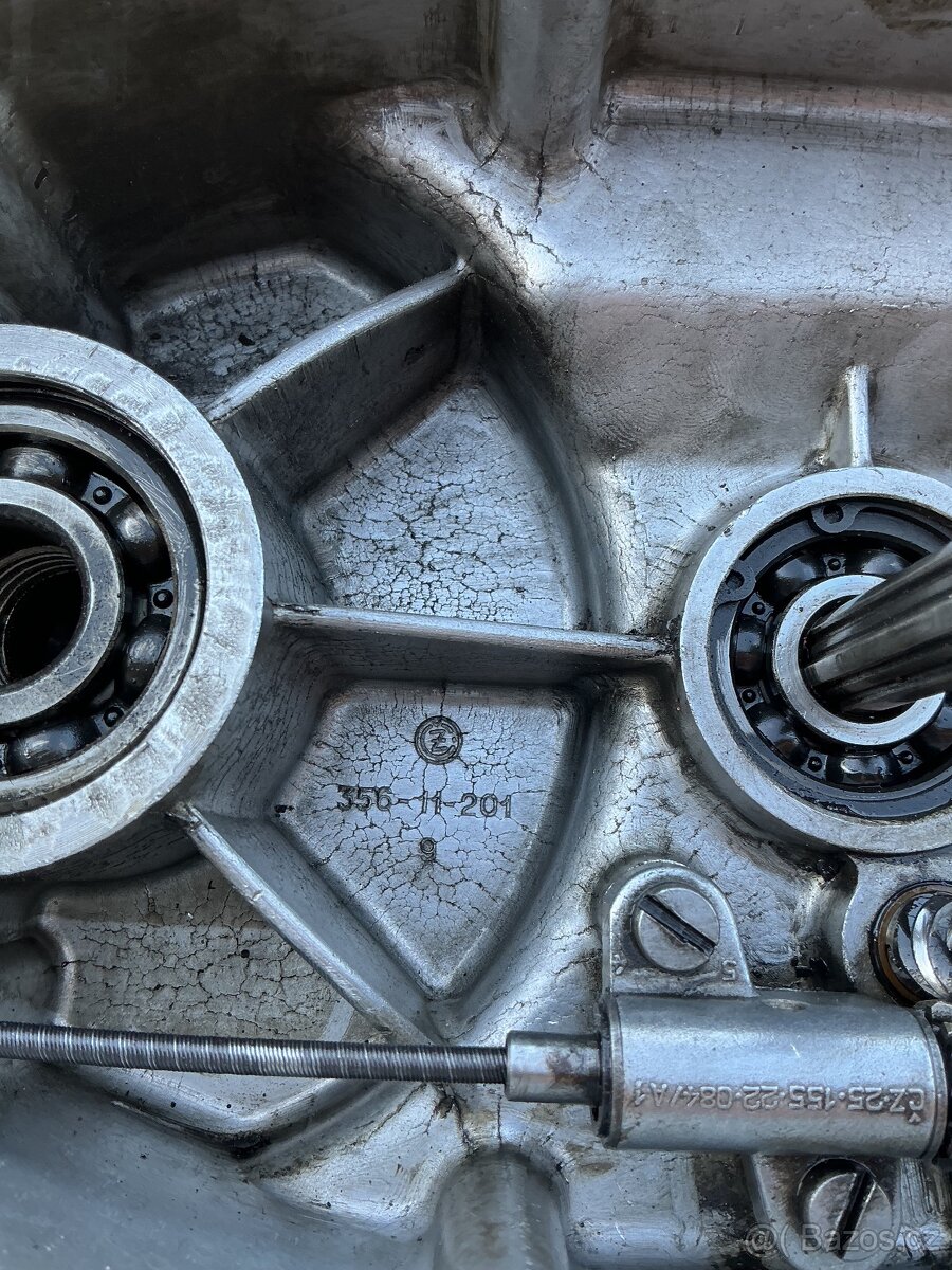 Prodám rozebraný motor Jawa ČZ 175/356 - 15