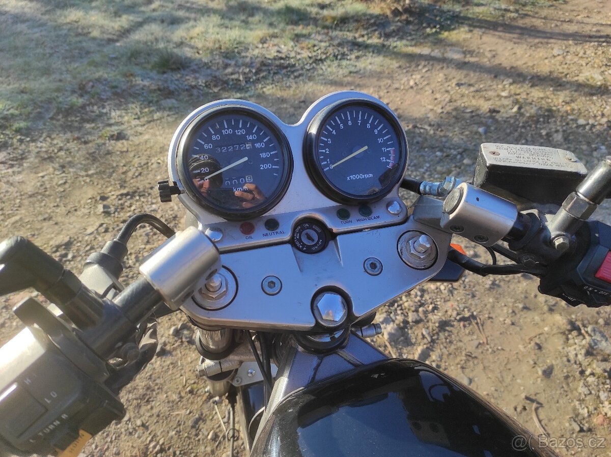 Suzuki GS 500 E otevřená - 15