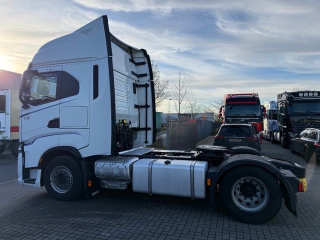 Iveco S-Way 480 - 15