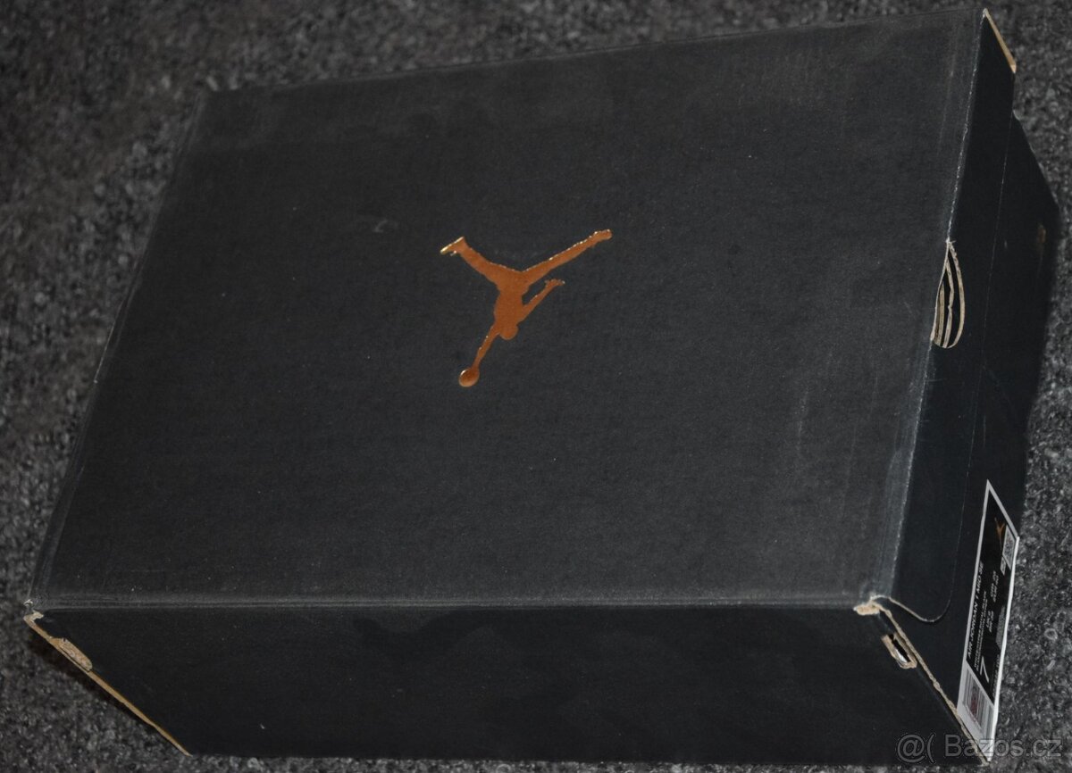 NIKE AIR JORDAN MID SE velikost EU 40, nové. krabice - 15