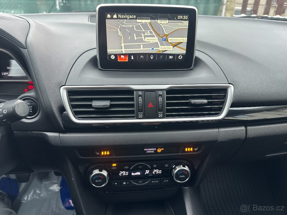 Mazda 3 2.0 88kW 2015 124295km 1.majitel - 15
