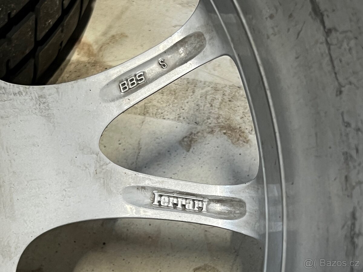 Ferrari kola R20 - 15