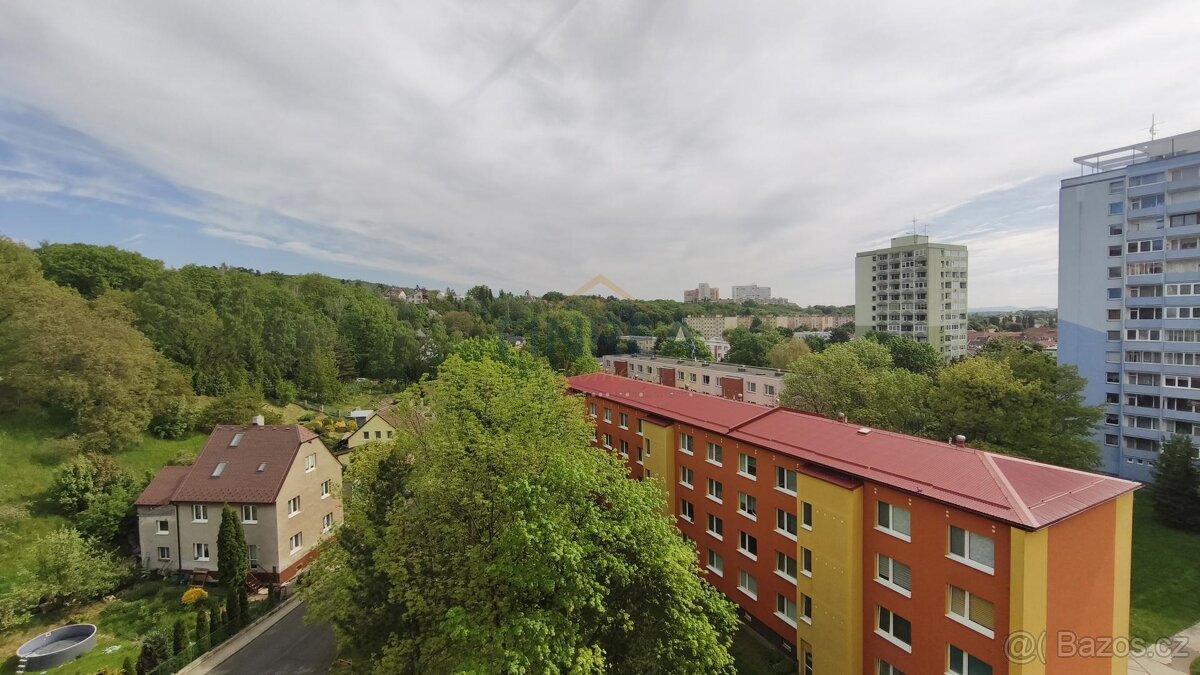 Prodej bytu, 4+1, 85 m2, OV, Chomutov, ul. Seifertova - 15