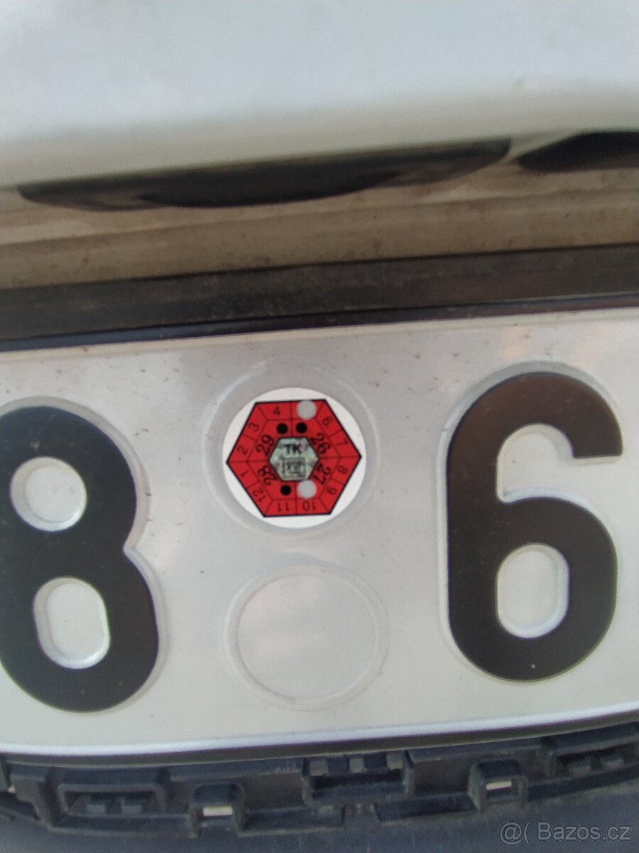 Renault Megane 1.6i LPG kombi benzín plyn 2015 - 15