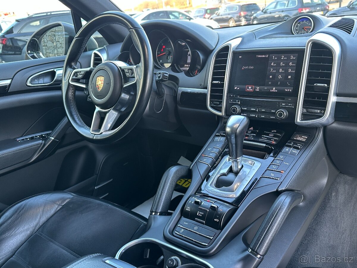 Porsche Cayenne 2016 - 15