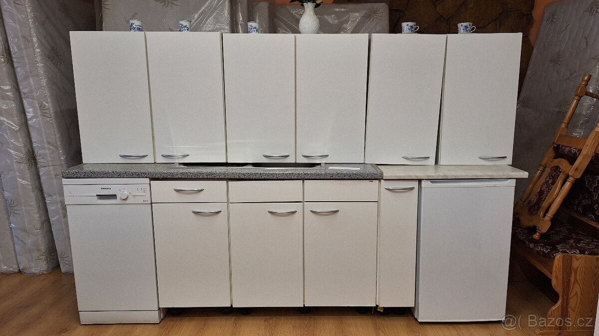 Kuchyňská linka německé výroby - 15
