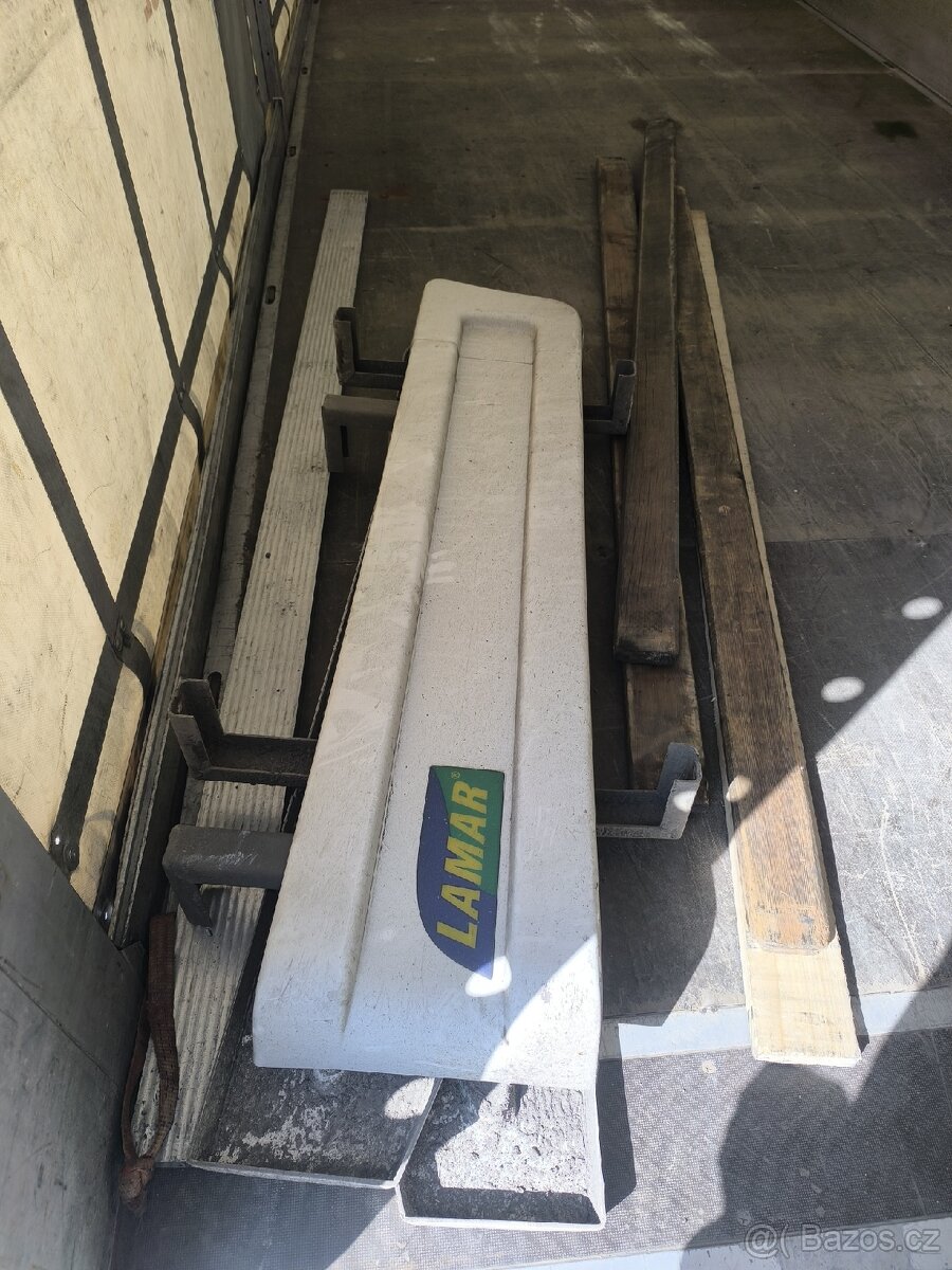 Plachtová nástavba, korba s roletou - 15