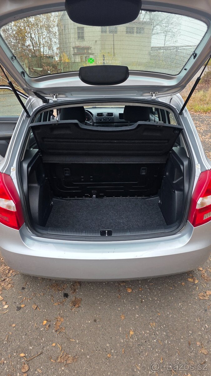 Skoda Fabia II, 1.2i 44kW, 2011, 122.300km - 15