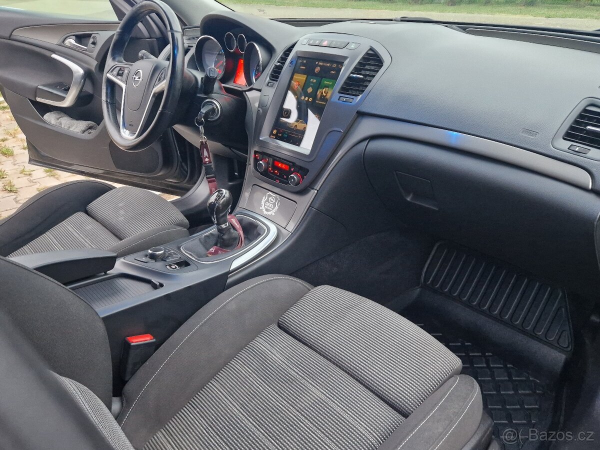 Opel Insignia Sports Tourer 2.0CDTi 118kW, 2013, manual. - 15