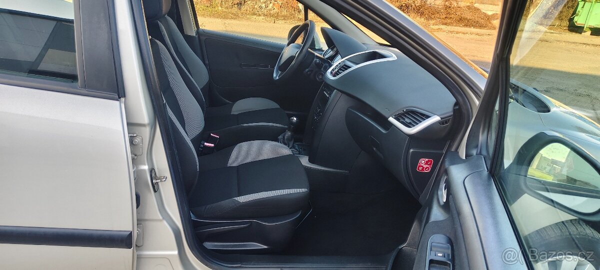 Peugeot 207 benzin 1.4 - 15