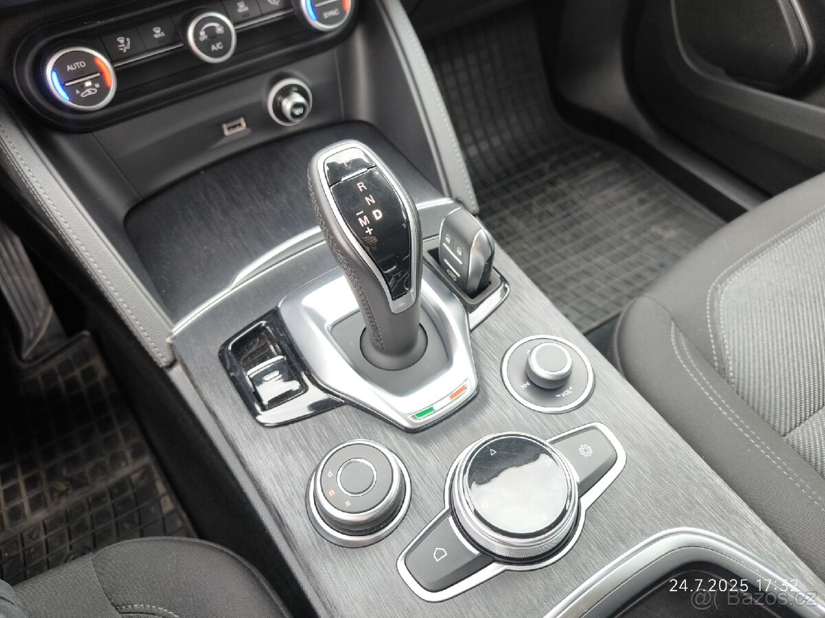 Alfa Romeo Stelvio 2.2jtdm 160ps facelift - 15