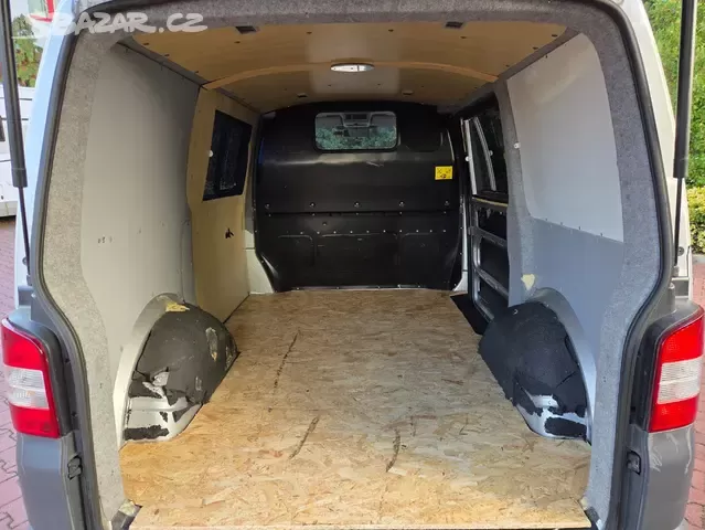 VW Transporter 2.0 TDI 103kW,tažné,kamera,bez koroze,navi - 15