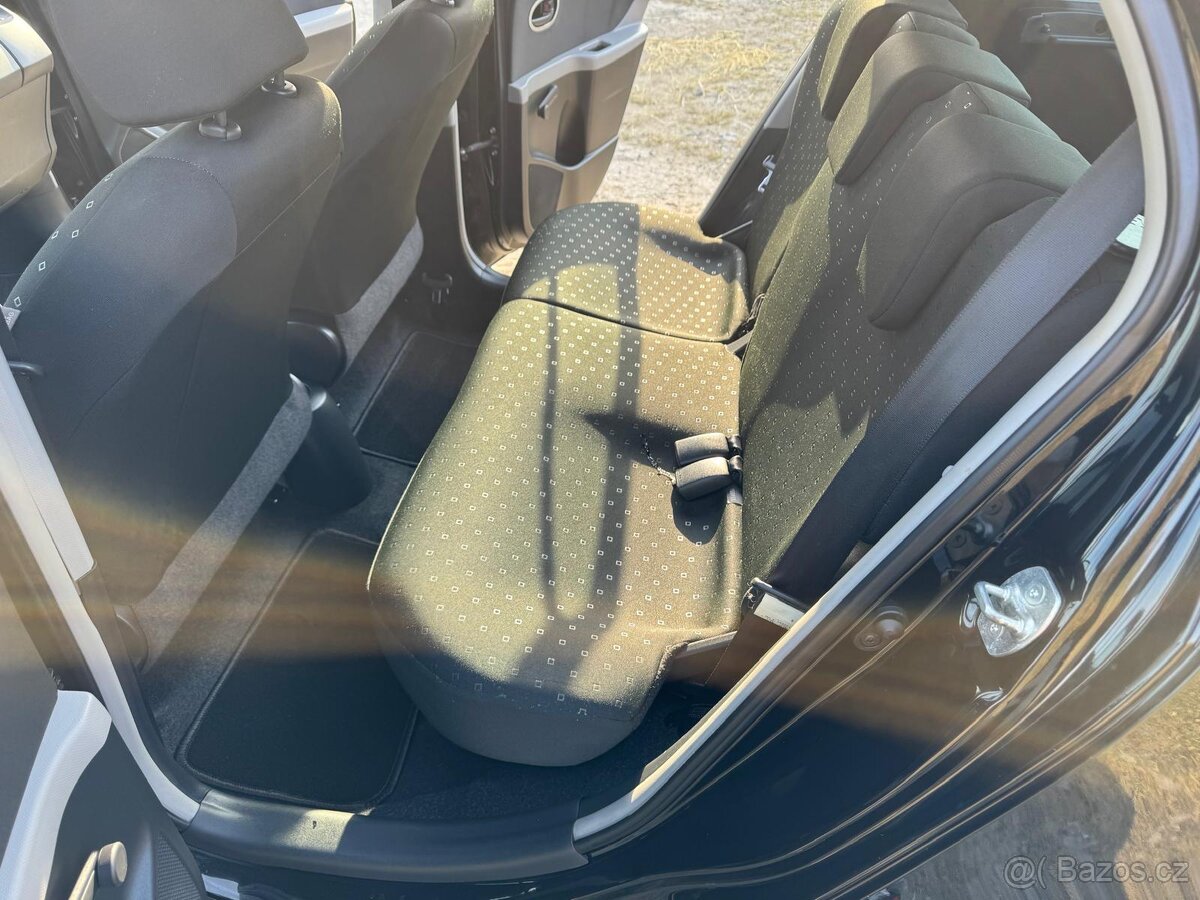 Toyota Yaris 1.Oi - 15