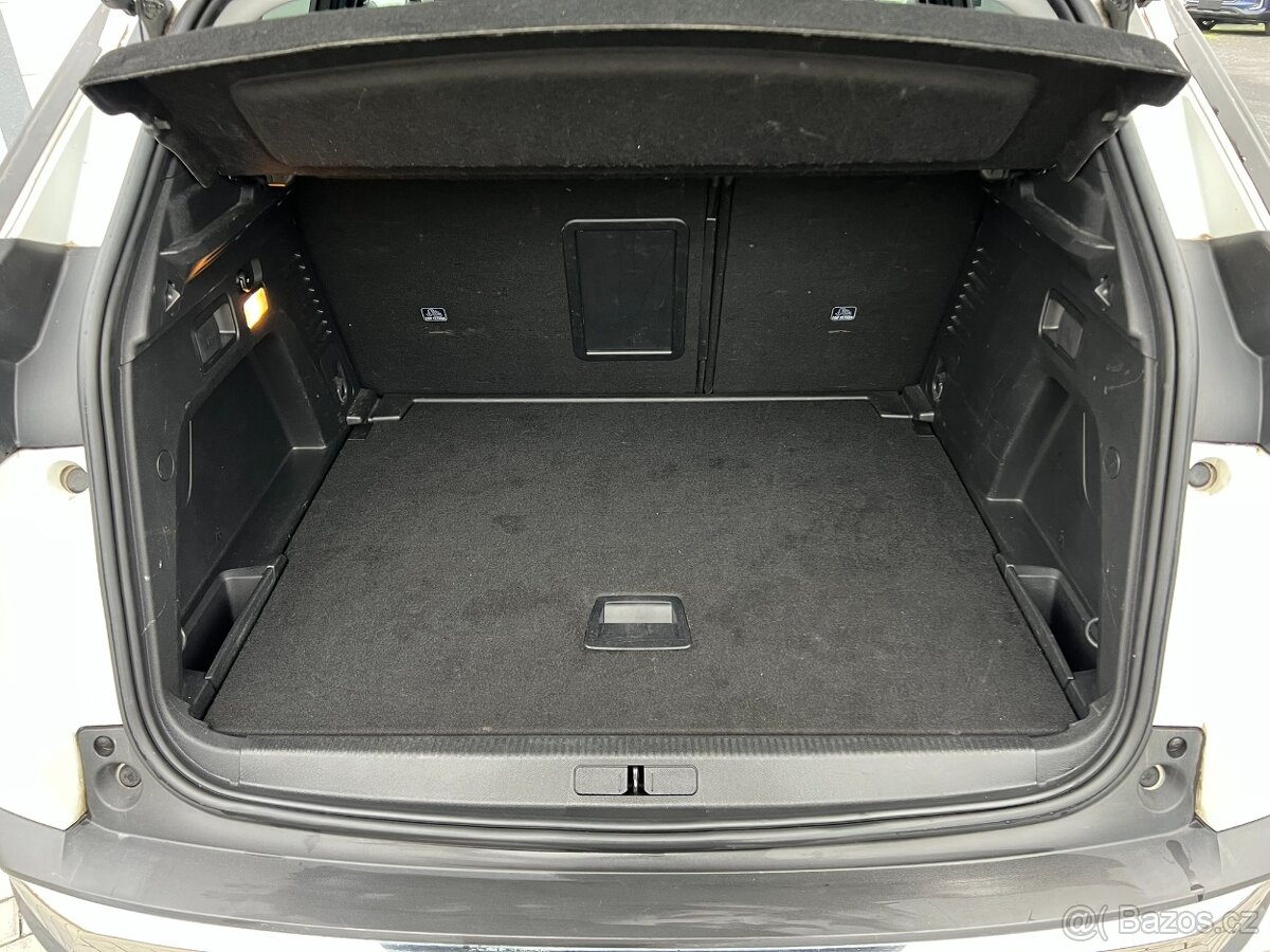 Peugeot 3008 1.5 HDi 96kW AUTOMAT KAMERA ČR - 15