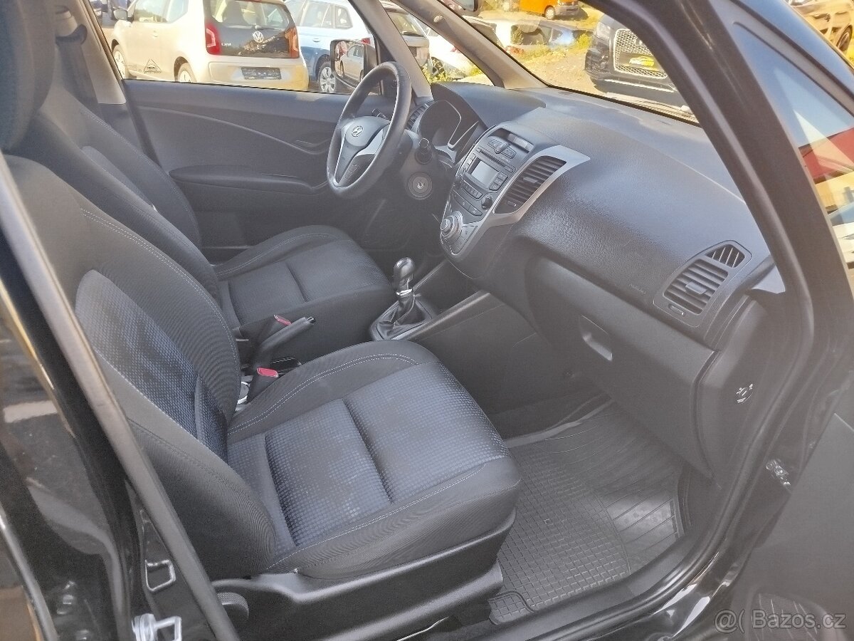 Hyundai ix20 1.4i 66 kW, r.v. 9/2011, najeto 157.962 km - 15