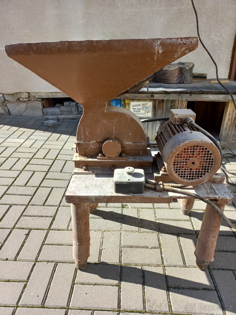 Kladívkový šrotovník 380 V - 15