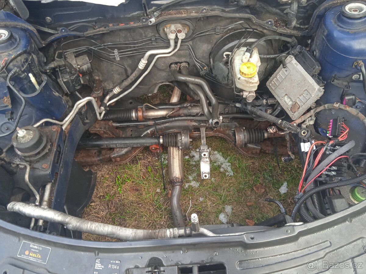 Skoda Roomster 1.2 , dvě auta - 15