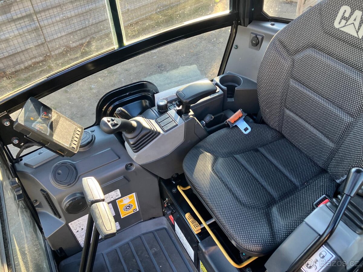 Prodám minibagr CAT 301.6 - 15