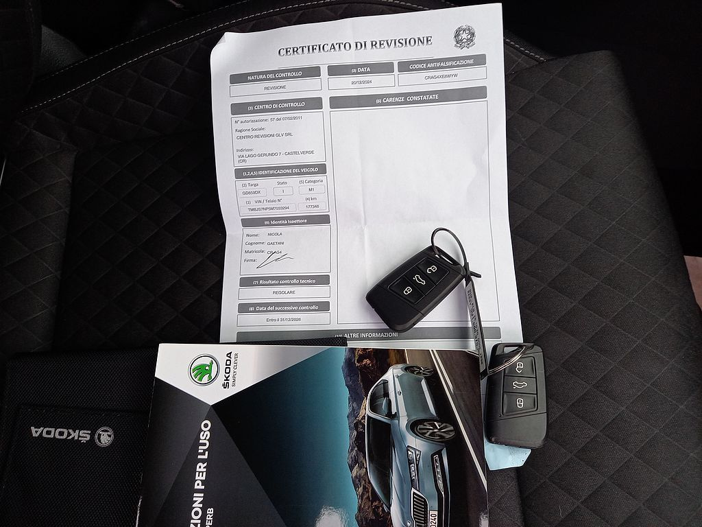 Škoda Superb, 2.0TDi DSG-Navi-LED - 15