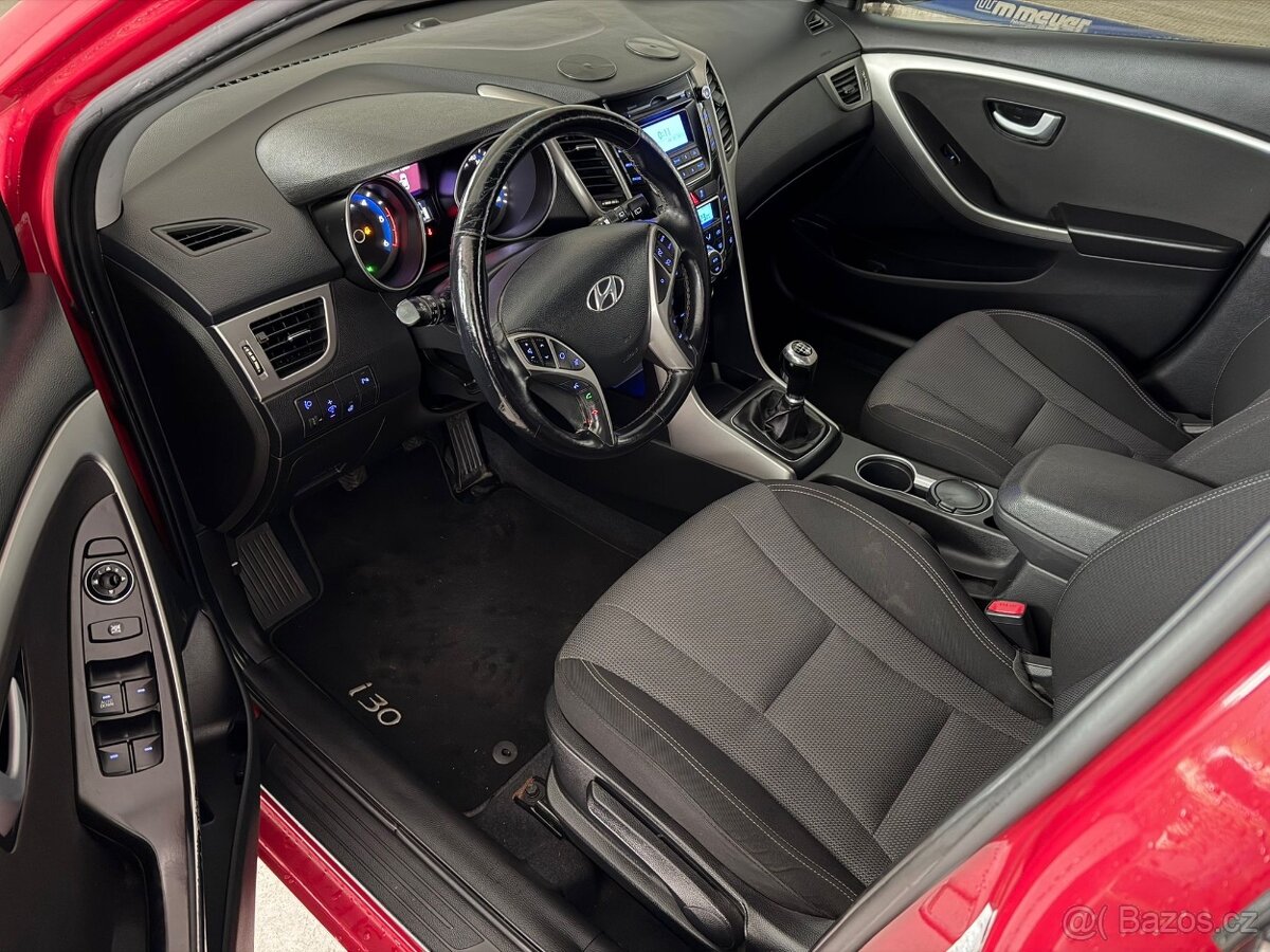 Hyundai i30. 1.6 CRDi 81 Kw - 15