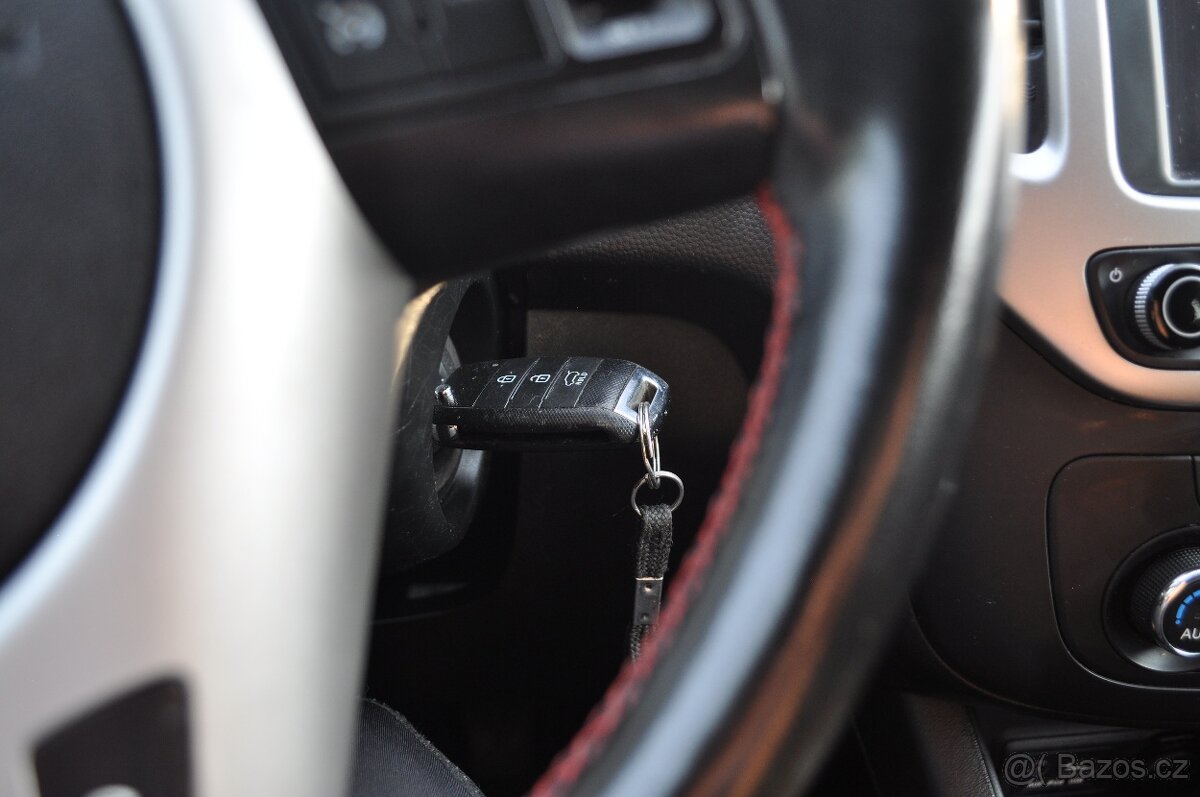 KIA VENGA 1.6 (2019) - 15