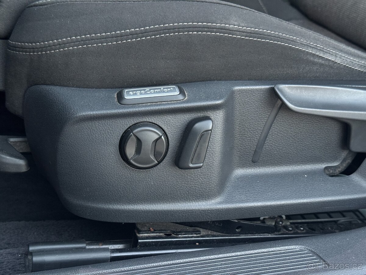 Volkswagen Passat Variant Comfort Line Automat, Ambient,Kam. - 15