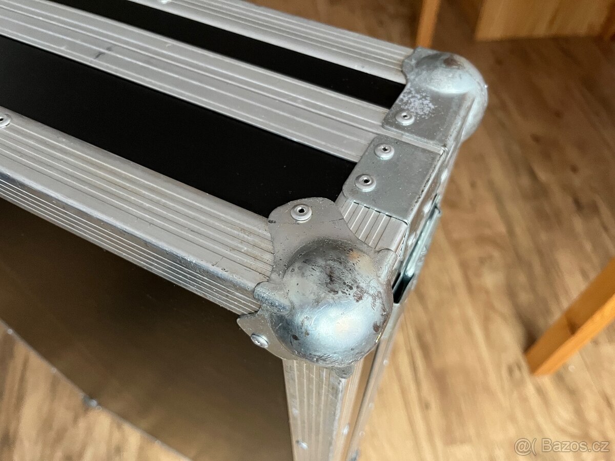 Flight Case pro Moog Minimoog Voyager - 15