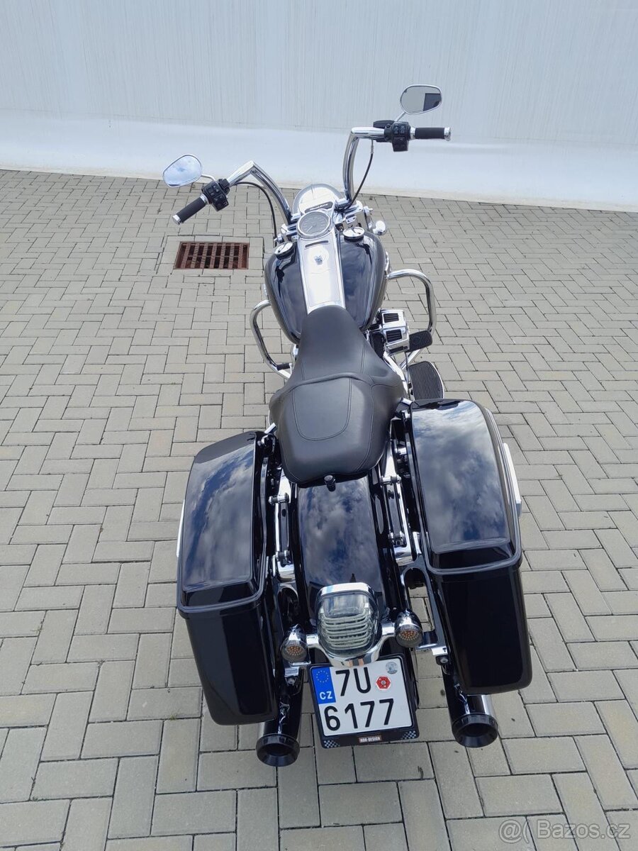 Harley Davidson ROAD KING - 15
