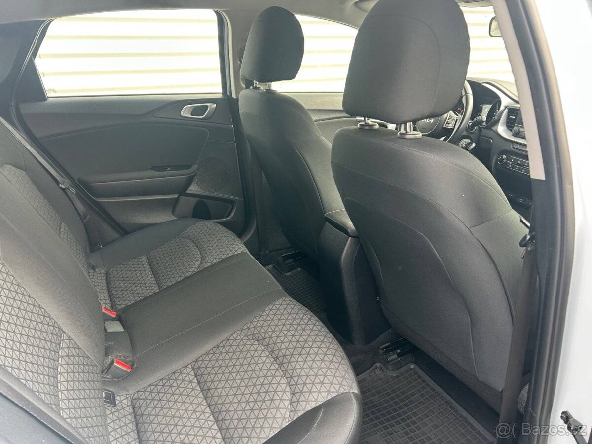 Kia Cee´d, 1.6 CRDi 100kW/1.Maj./DPH/ČR - 15