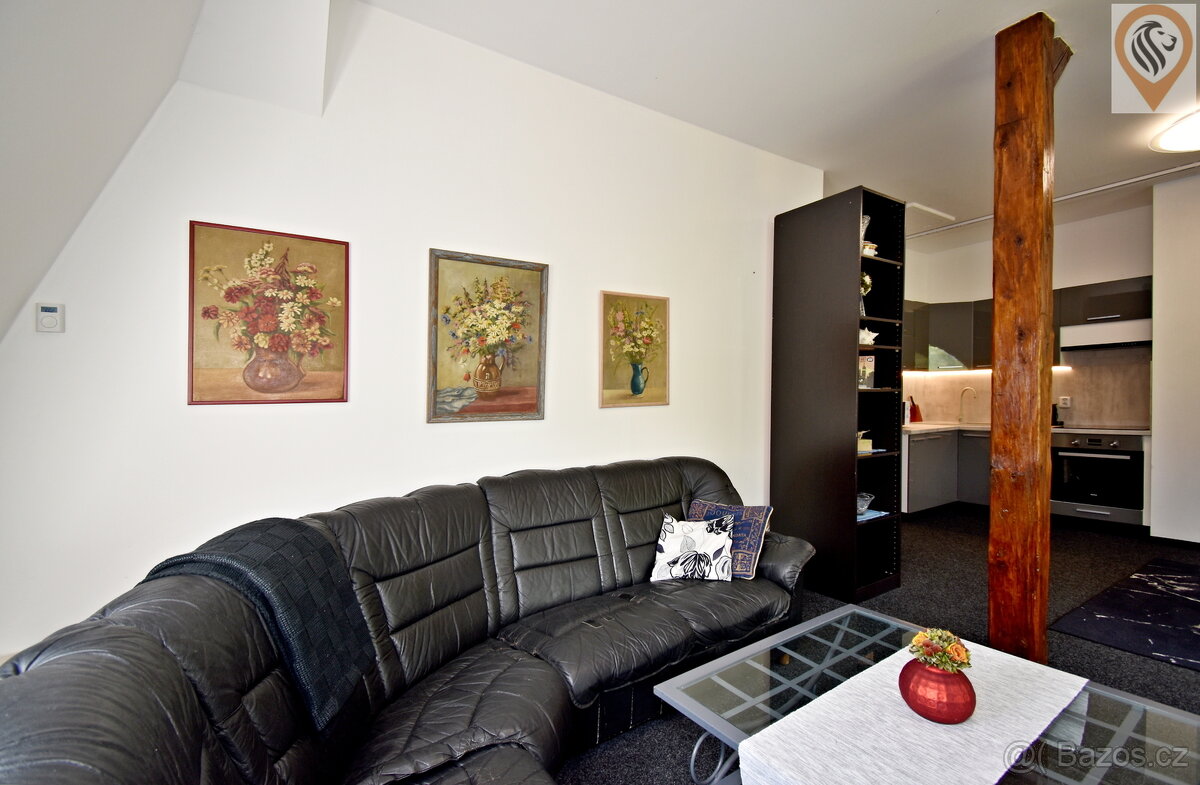 Investiční příležitost i útulné bydlení centru Trutnova – by - 15