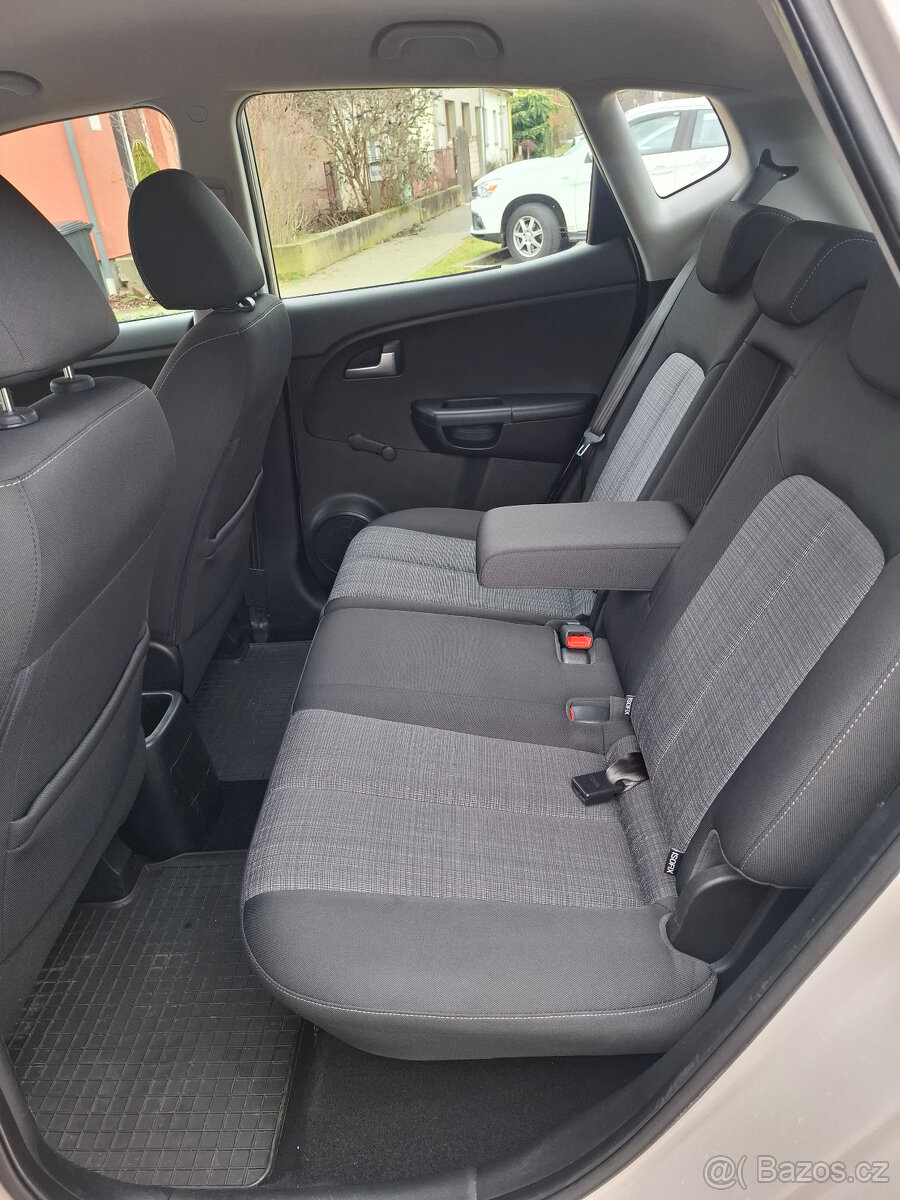 Kia Venga 1.6 CVVT 92kW 2010 klima - 15