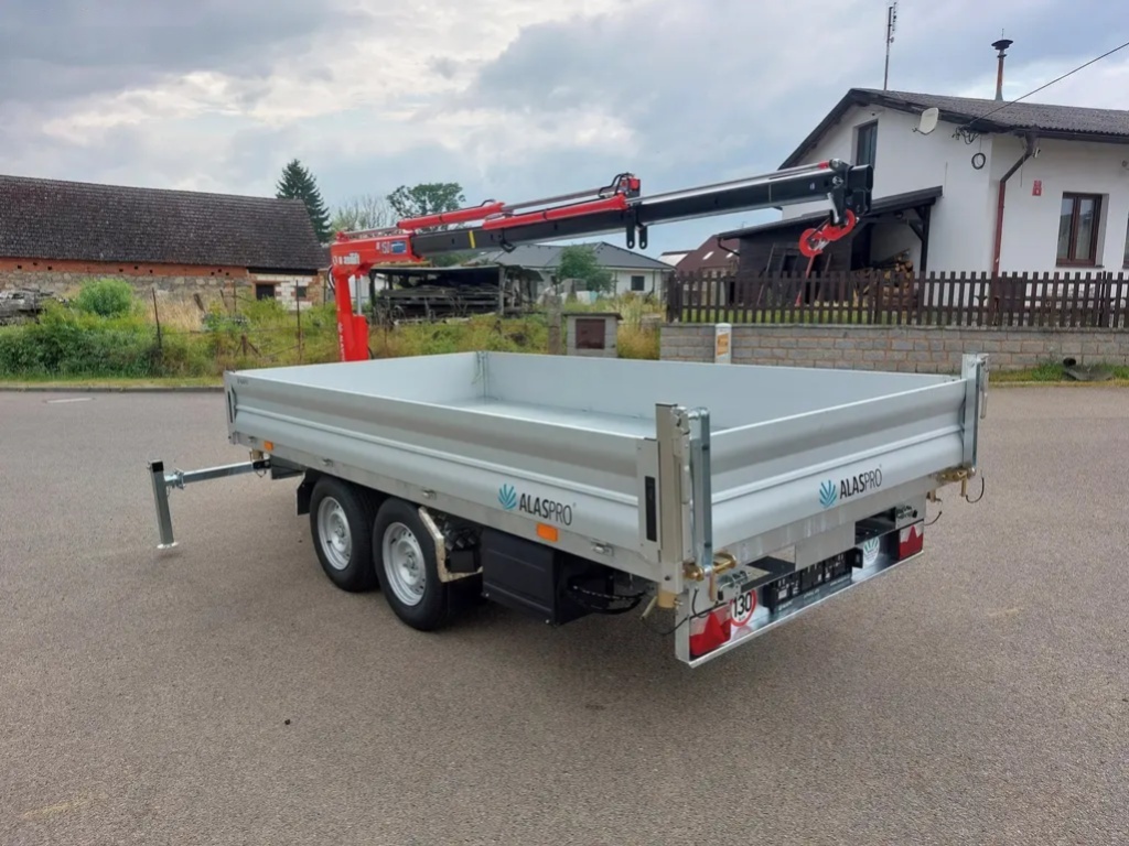 Třístranný sklápěč s rukou - 15