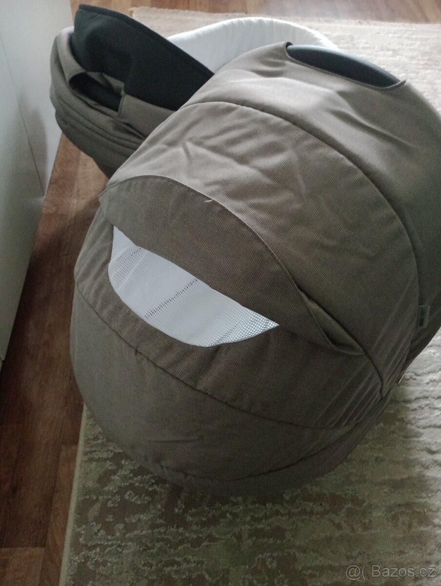 Kočárek pro dvojčata - 15