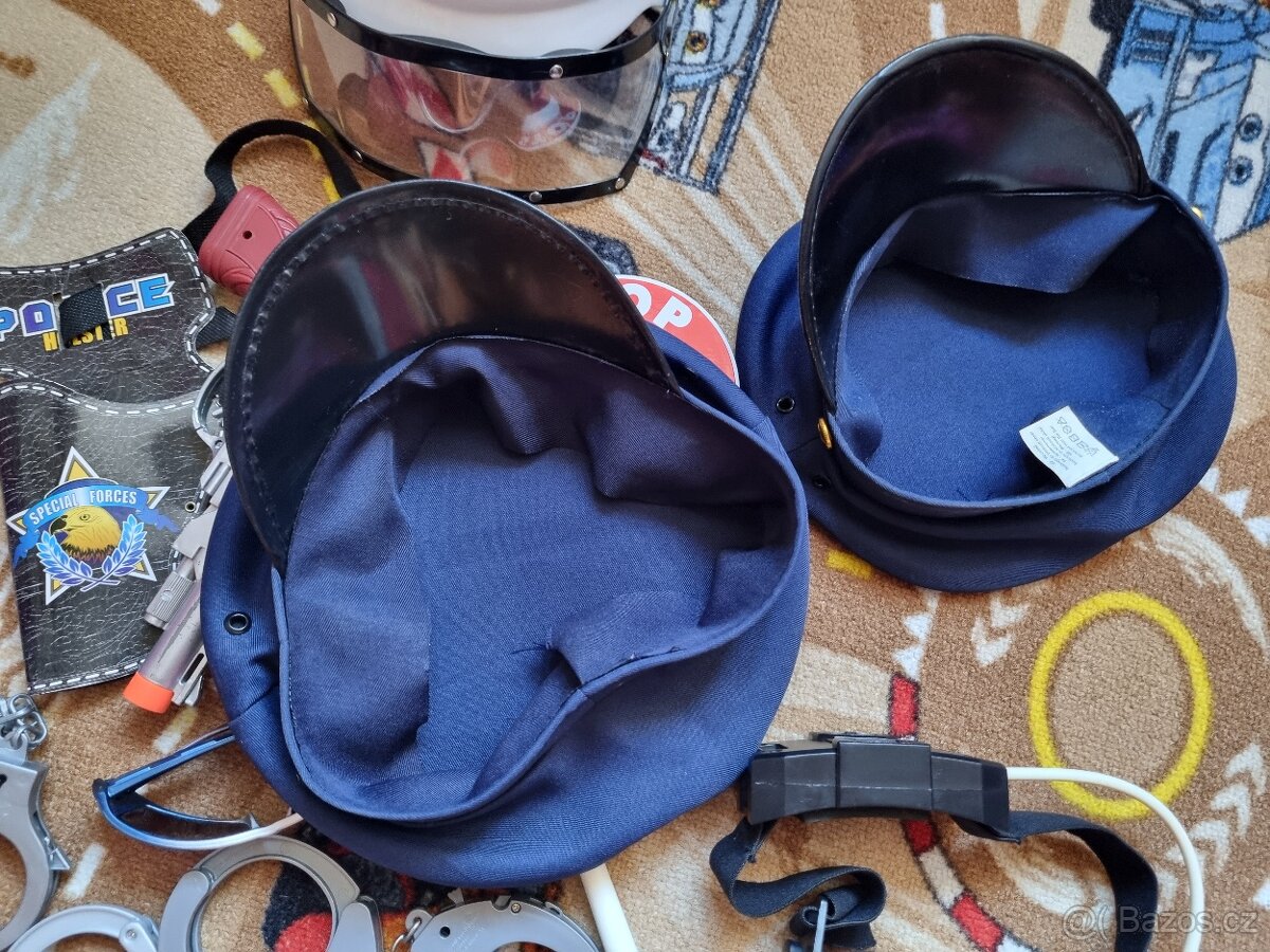 Policejní kostým, špión s výbavou - 15