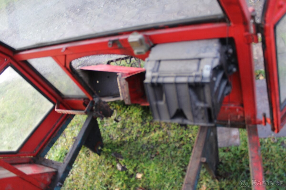 Zetor 6911 kabina kompletní pěkný stav - 15