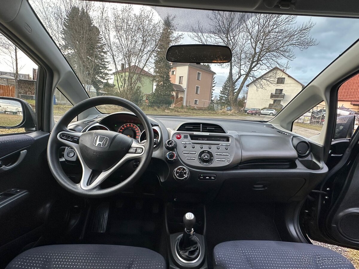 Honda jazz 102000 KM. 2010 Rok - 15