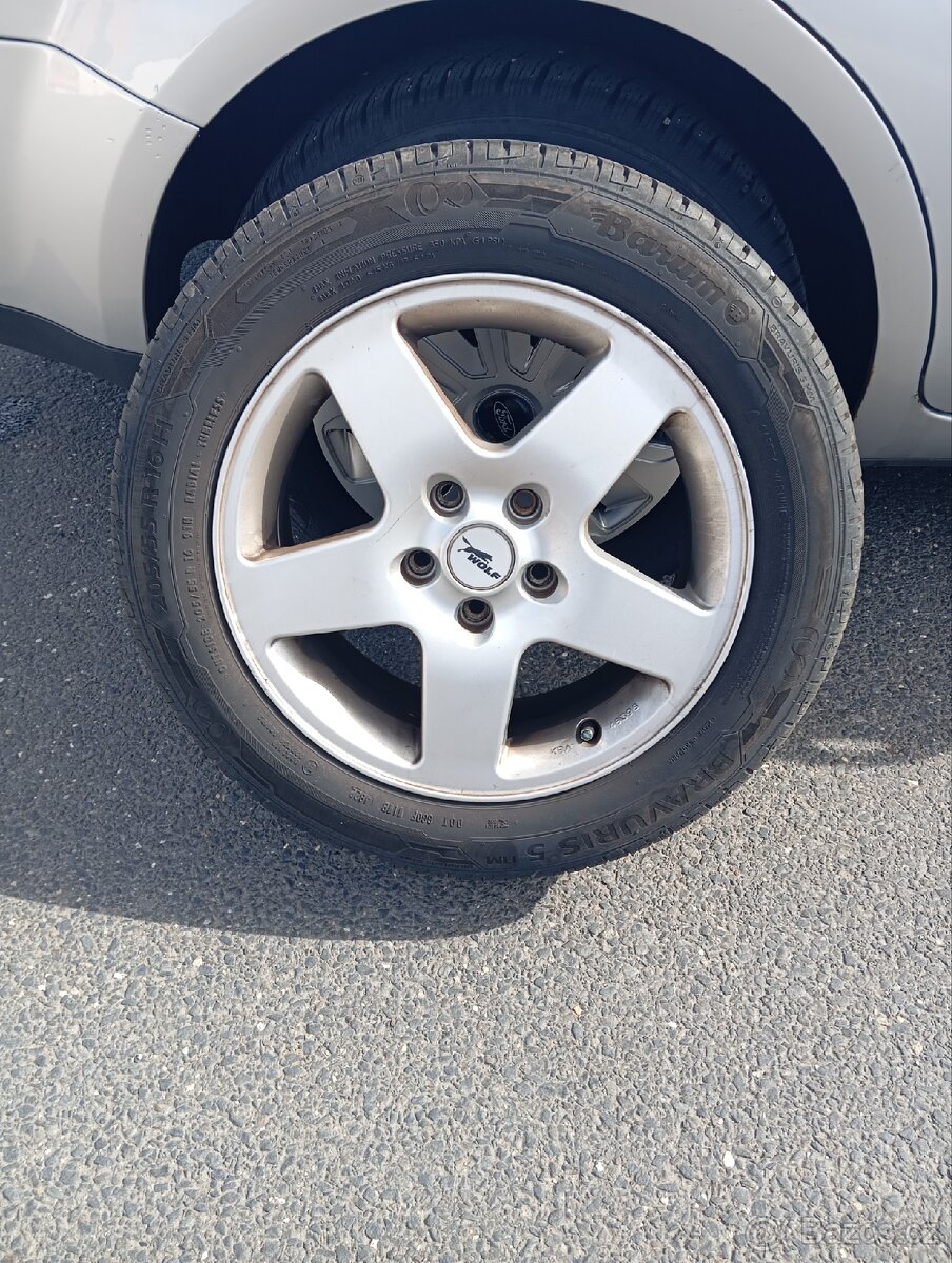 Ford Focus 1.6 benzín - 15