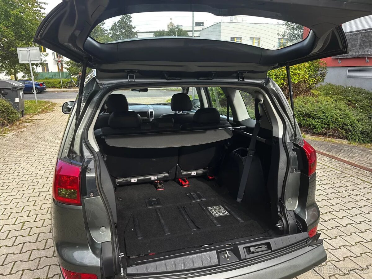 Peugeot 4007 2.2 HDi 4x4 SUV 7 míst Kůže Navi Tažné 2 tuny - 15