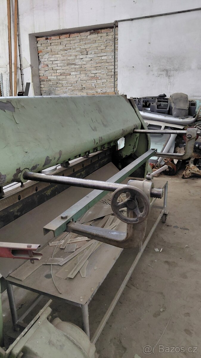 ROZPRODEJ STROJŮ - 15