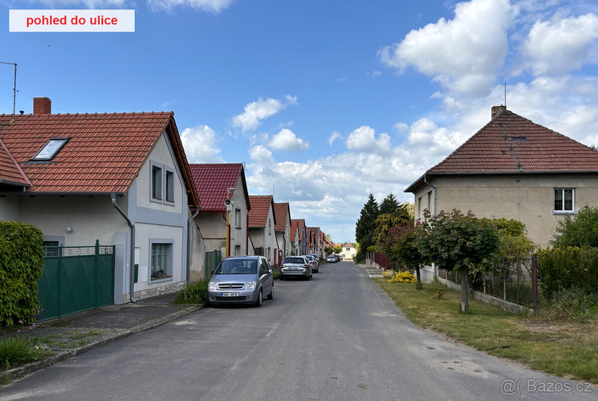 Stavební pozemek k bydlení (možné okamžitě začít stavět) - 15