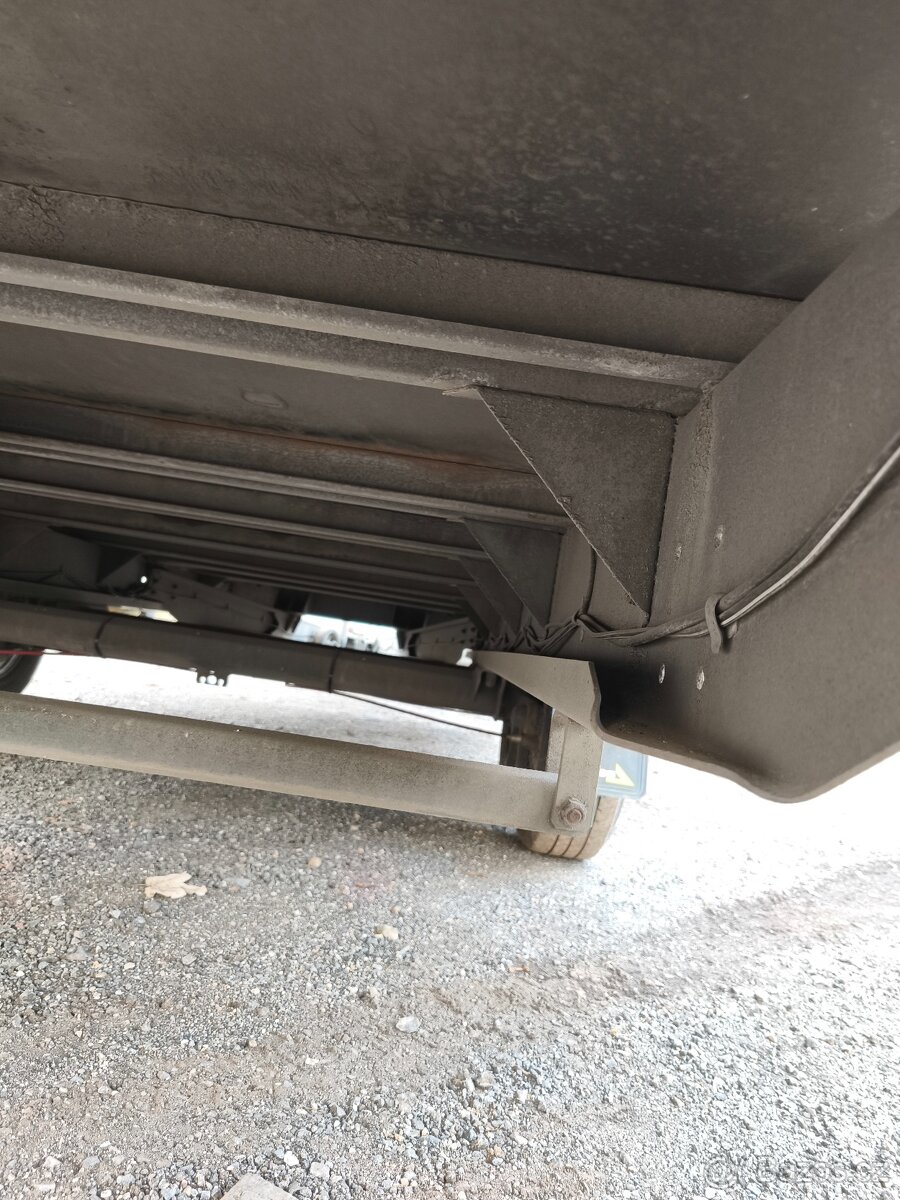 Plachtový přívěs Agados 3,5T - 15