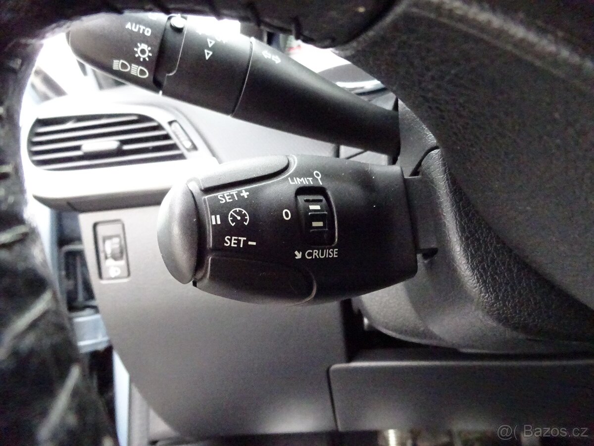 Peugeot 207 1,6 HDI - 15