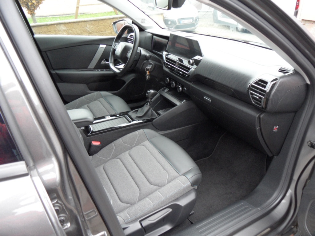 Citroen C4 1.2 PureTech,81kw,plná výbava,naj.105000km - 15