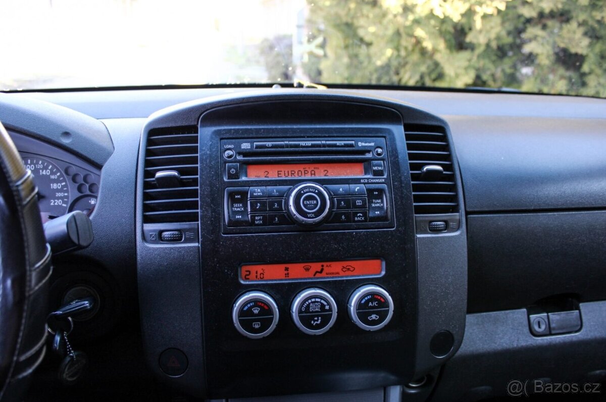 Nissan Navara DoubleCab 2.5 dCi - 15