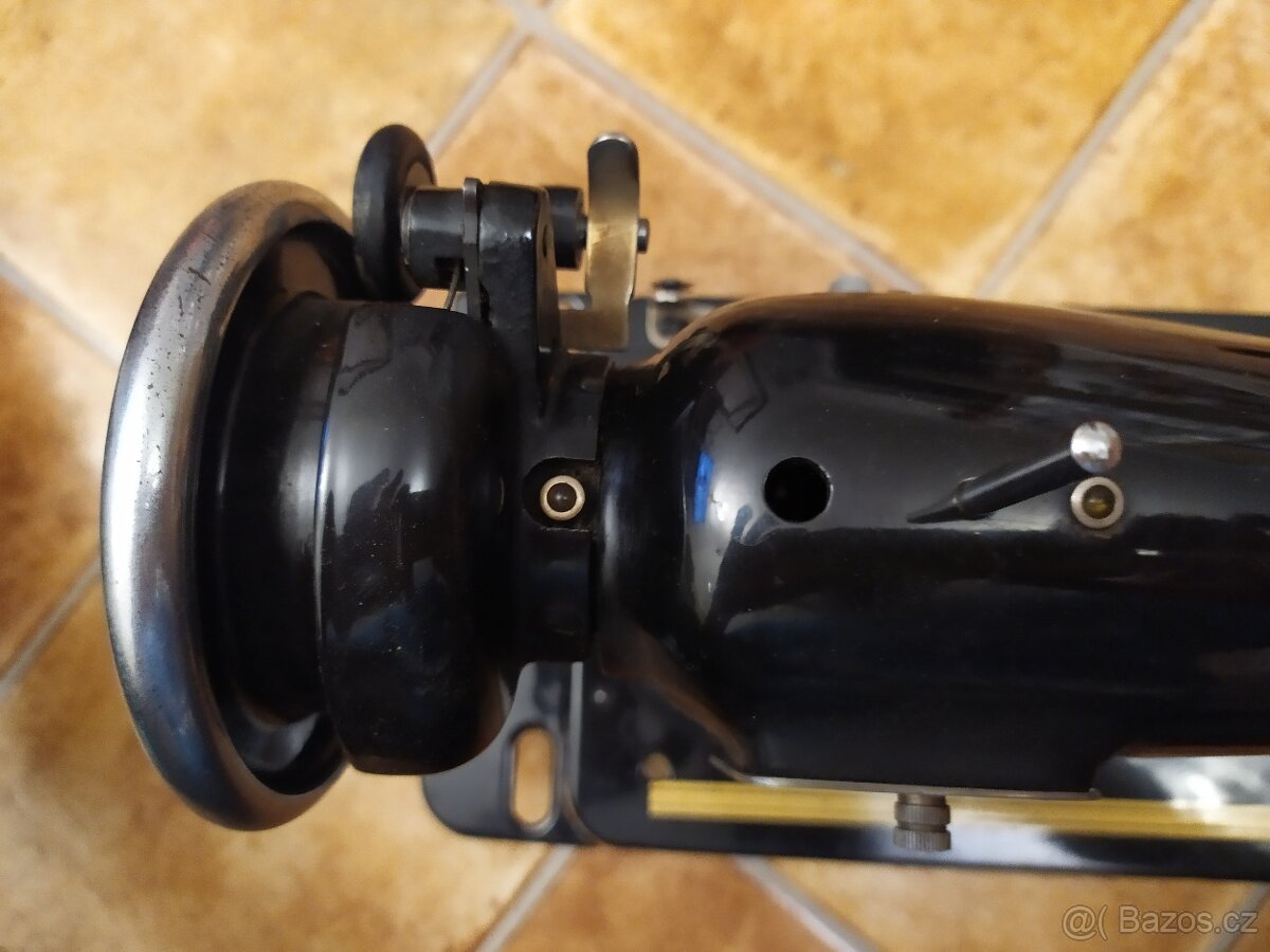 Šicí stroj Minerva - 15