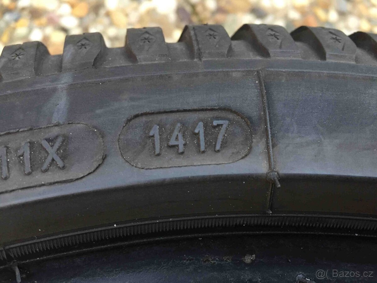 4ks zimní pneu BF Goodrich 215/40/17 87V DOT xx17 - 15