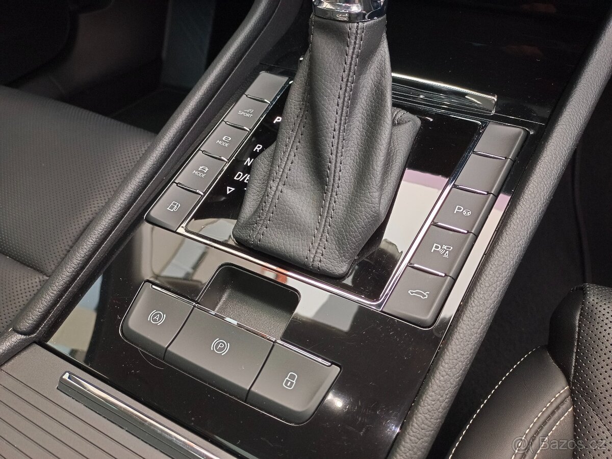 Škoda Superb 3 iV Combi TSI 160kW DSG L&K - záruka Autodraft - 15
