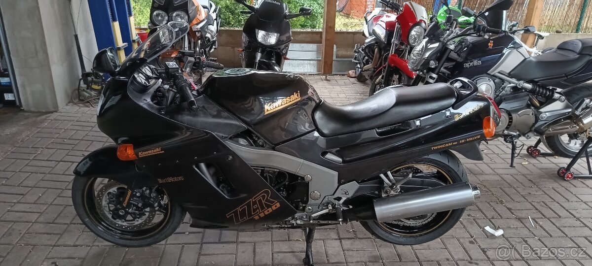 Kawasaki ZZR 1100 - 15