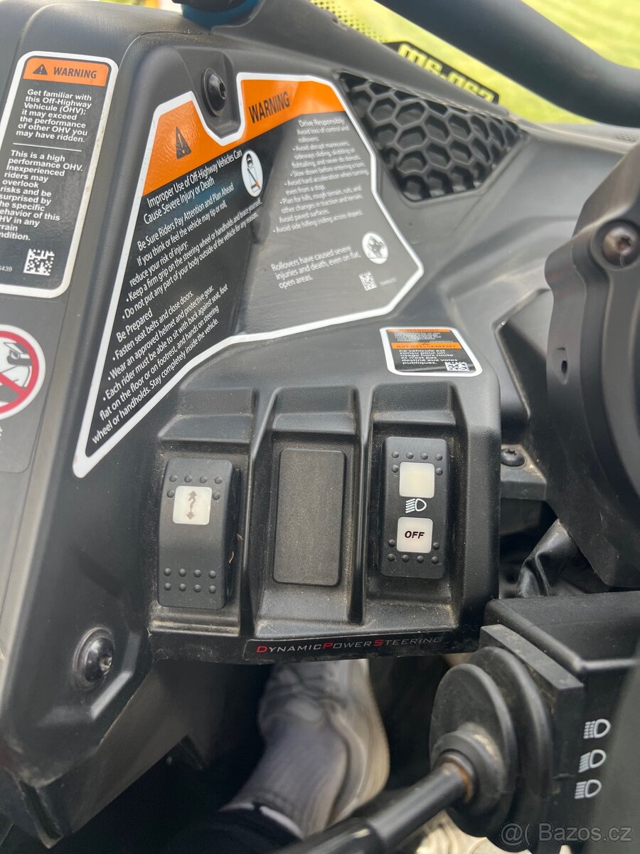 CAN AM Maverick X3 Turbo RC - 15