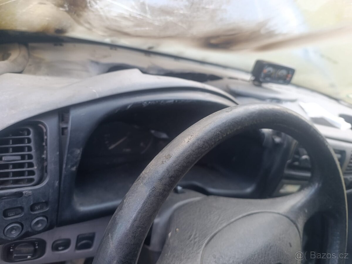 obytný Ford Transit Nugget Westfalia - 15